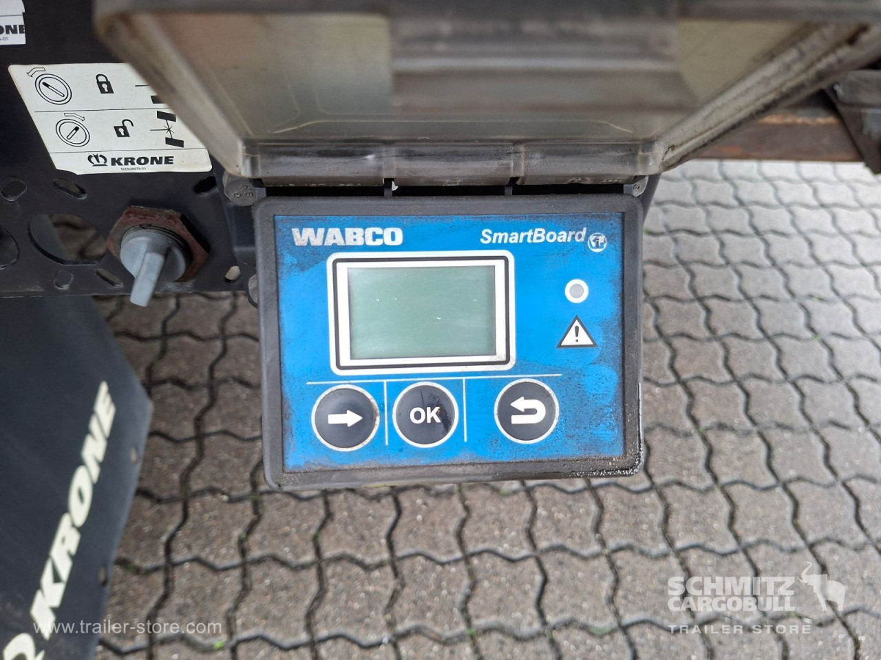 KRONE Auflieger Curtainsider Standard Forklift holder - Тентованный полуприцеп: фото 4 KRONE Auflieger Curtainsider Standard Forklift holder - Тентованный полуприцеп: фото 4