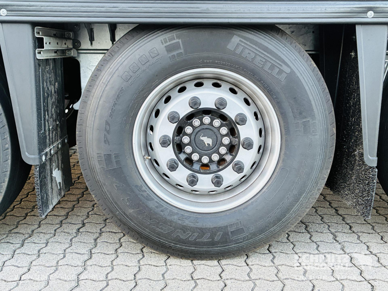 SCHMITZ Auflieger Frischdienst Standard Roller shutter - Полуприцеп-рефрижератор: фото 3 SCHMITZ Auflieger Frischdienst Standard Roller shutter - Полуприцеп-рефрижератор: фото 3