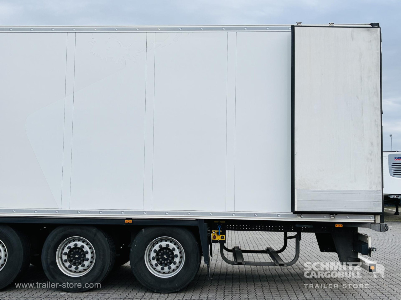 SCHMITZ Auflieger Tiefkühler Standard Double deck - Изотермический полуприцеп: фото 4 SCHMITZ Auflieger Tiefkühler Standard Double deck - Изотермический полуприцеп: фото 4
