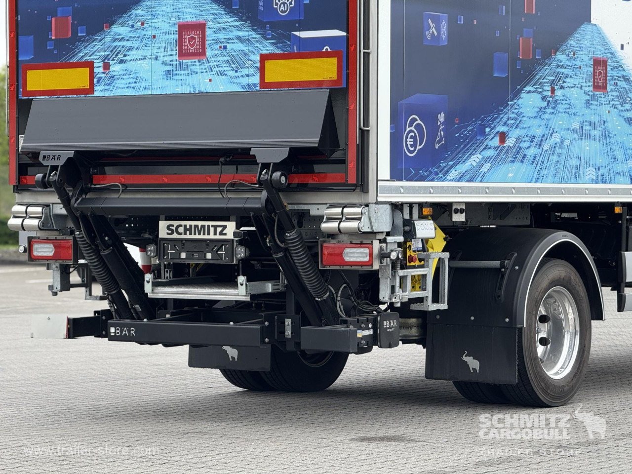 SCHMITZ Auflieger Tiefkühler Standard Taillift - Изотермический полуприцеп: фото 3 SCHMITZ Auflieger Tiefkühler Standard Taillift - Изотермический полуприцеп: фото 3