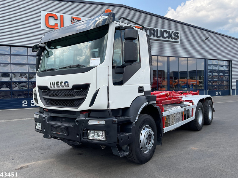 Iveco AD260T 6x4 Euro 6 AJK 20 haakarmsysteem - Крюковой мультилифт: фото 2 Iveco AD260T 6x4 Euro 6 AJK 20 haakarmsysteem - Крюковой мультилифт: фото 2