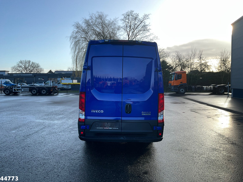 Iveco Daily 35C18 RIONED hogedrukwater installatie - Ассенизатор: фото 4 Iveco Daily 35C18 RIONED hogedrukwater installatie - Ассенизатор: фото 4