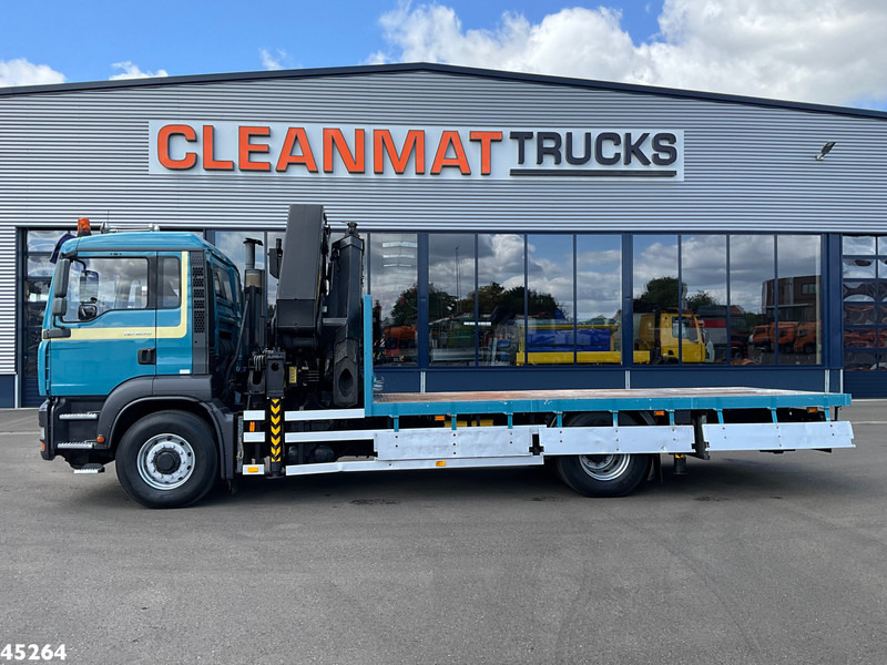 MAN TGA 18.310 4X4H Manual Palfinger 36 Tonmeter laadkraan Just 226.172 km! - Автоманипулятор: фото 4 MAN TGA 18.310 4X4H Manual Palfinger 36 Tonmeter laadkraan Just 226.172 km! - Автоманипулятор: фото 4