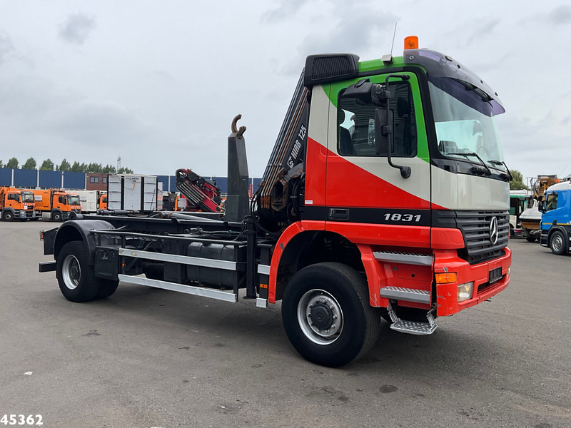 Mercedes-Benz Actros 1931 AK 4x4 Hiab 12 Tonmeter laadkraan - Крюковой мультилифт, Автоманипулятор: фото 3 Mercedes-Benz Actros 1931 AK 4x4 Hiab 12 Tonmeter laadkraan - Крюковой мультилифт, Автоманипулятор: фото 3