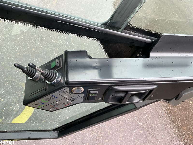 Подметально-уборочная машина Ravo 540 CD Euro 6 with 3-rd brush: фото 15 Подметально-уборочная машина Ravo 540 CD Euro 6 with 3-rd brush: фото 15