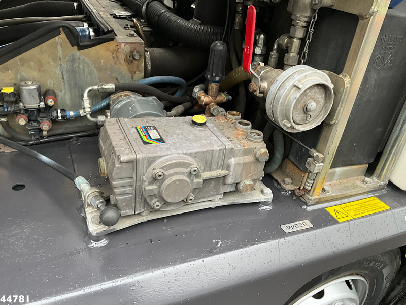 Подметально-уборочная машина Ravo 540 CD Euro 6 with 3-rd brush: фото 11 Подметально-уборочная машина Ravo 540 CD Euro 6 with 3-rd brush: фото 11