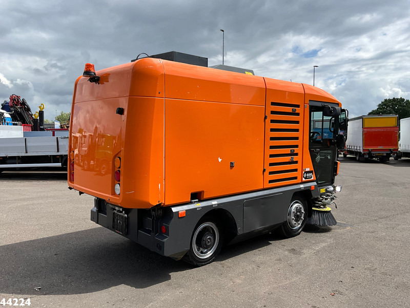 Ravo 540 Euro 6 - Подметально-уборочная машина: фото 4 Ravo 540 Euro 6 - Подметально-уборочная машина: фото 4