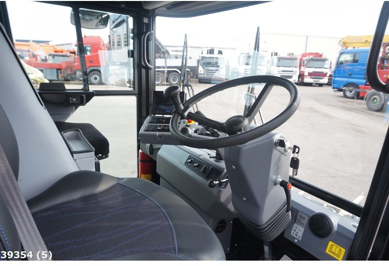 Ravo 560 STH met 3-de borstel - Подметально-уборочная машина: фото 5 Ravo 560 STH met 3-de borstel - Подметально-уборочная машина: фото 5