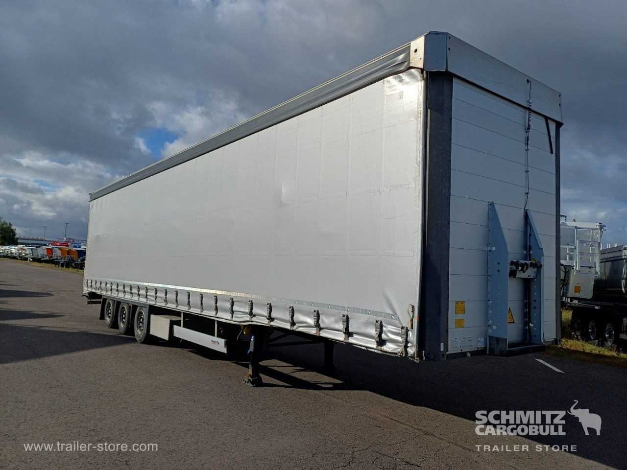 SCHMITZ Auflieger Curtainsider Mega - Тентованный полуприцеп: фото 1 SCHMITZ Auflieger Curtainsider Mega - Тентованный полуприцеп: фото 1