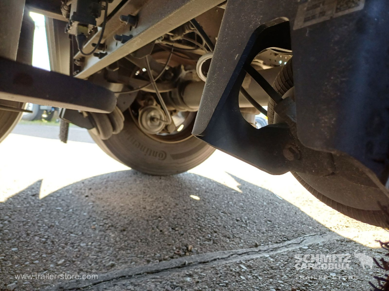 SCHMITZ Auflieger Curtainsider Standard - Тентованный полуприцеп: фото 5 SCHMITZ Auflieger Curtainsider Standard - Тентованный полуприцеп: фото 5