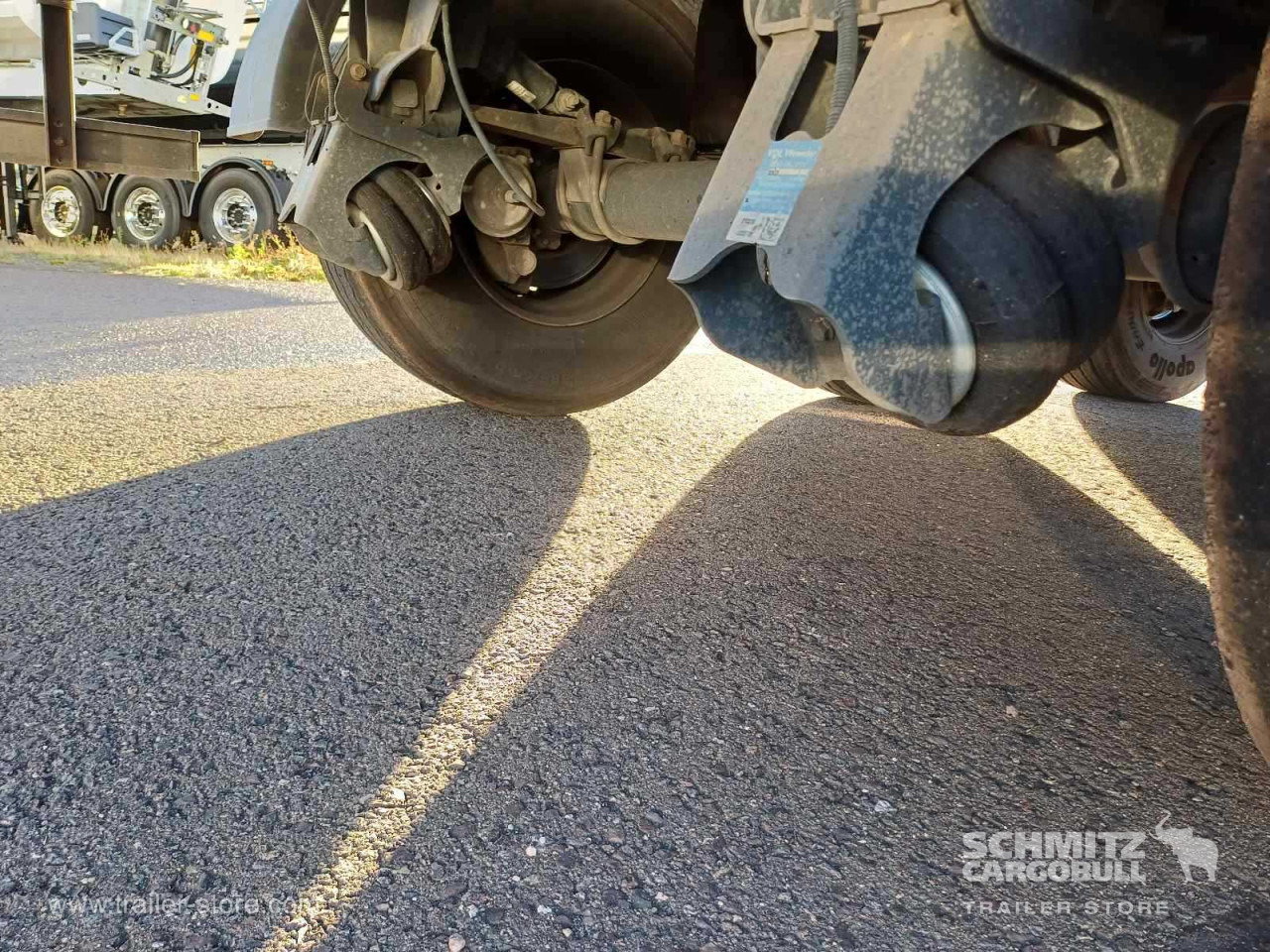 SCHMITZ Auflieger Kipper Alukastenmulde 44m³ - Самосвальный полуприцеп: фото 3 SCHMITZ Auflieger Kipper Alukastenmulde 44m³ - Самосвальный полуприцеп: фото 3