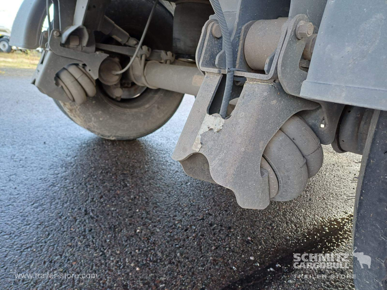 SCHMITZ Auflieger Kipper Stahlrundmulde 24m³ - Самосвальный полуприцеп: фото 3 SCHMITZ Auflieger Kipper Stahlrundmulde 24m³ - Самосвальный полуприцеп: фото 3
