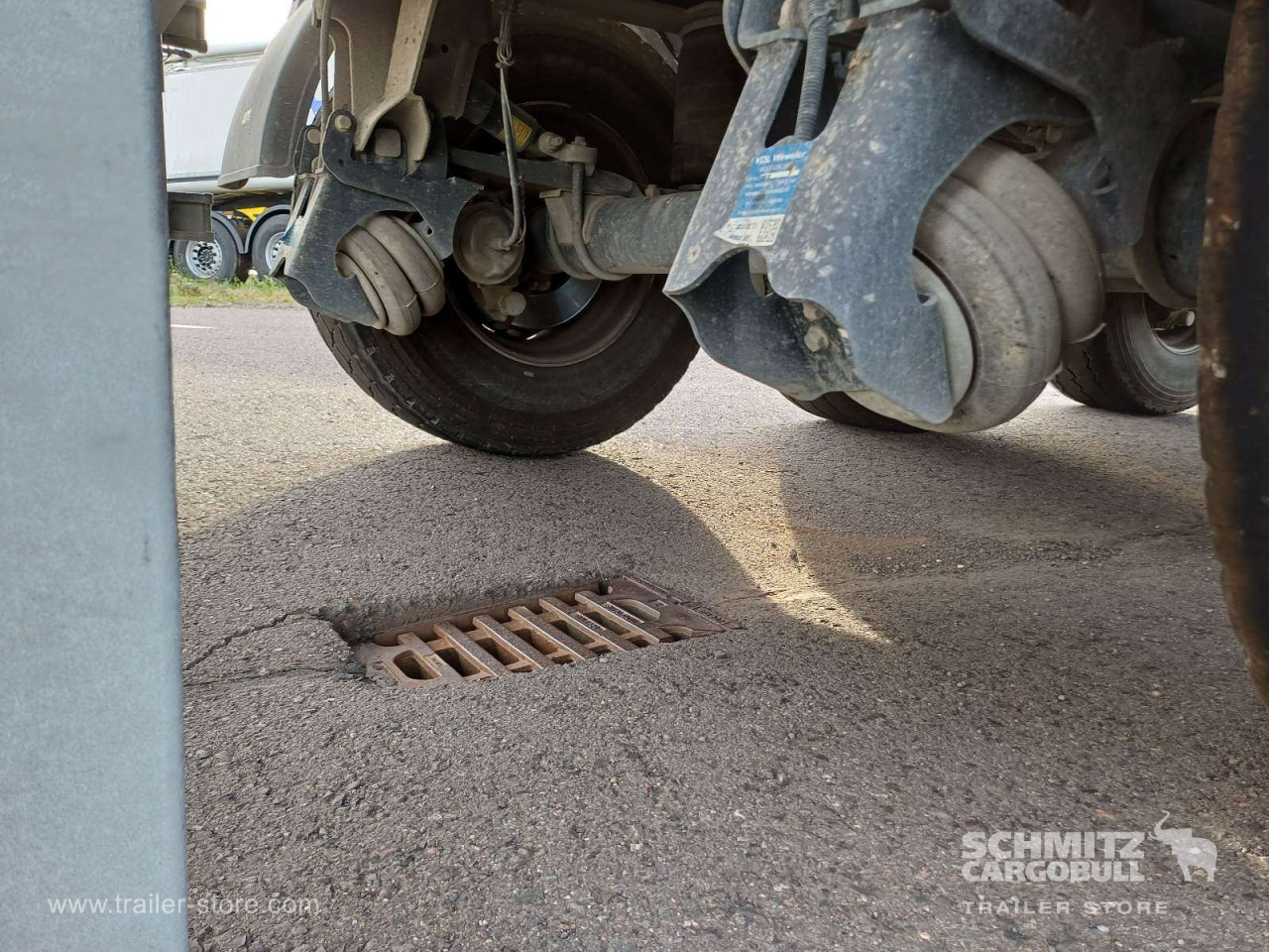 SCHMITZ Auflieger Kipper Stahlrundmulde 28m³ - Самосвальный полуприцеп: фото 3 SCHMITZ Auflieger Kipper Stahlrundmulde 28m³ - Самосвальный полуприцеп: фото 3