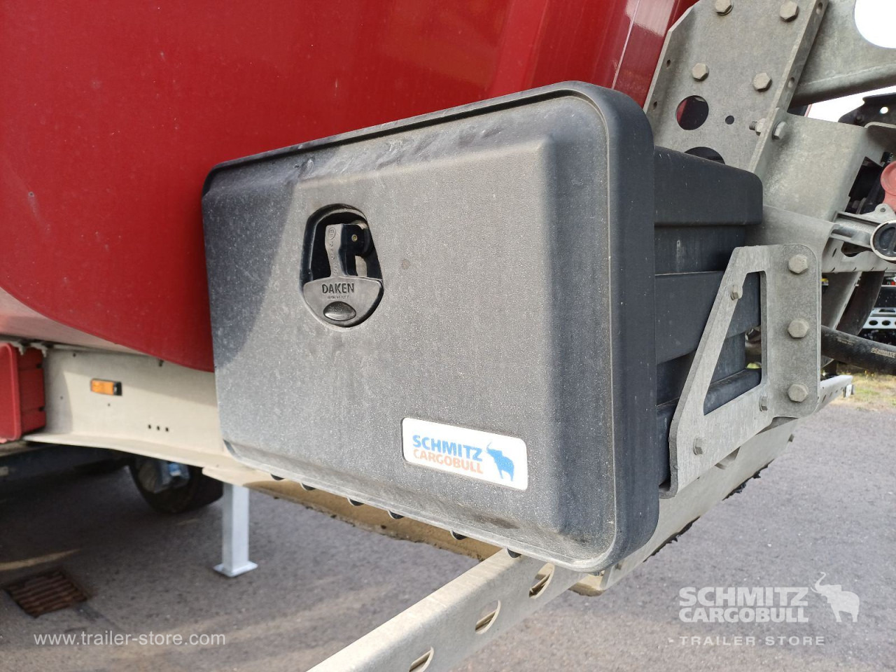 SCHMITZ Auflieger Kipper Stahlrundmulde 28m³ - Самосвальный полуприцеп: фото 5 SCHMITZ Auflieger Kipper Stahlrundmulde 28m³ - Самосвальный полуприцеп: фото 5