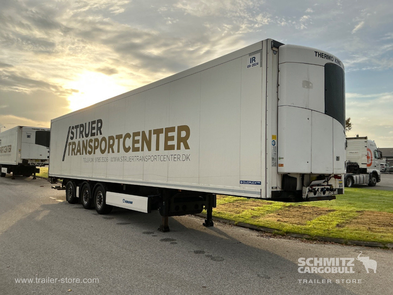 KRONE Reefer Standard Taillift - Изотермический полуприцеп: фото 1 KRONE Reefer Standard Taillift - Изотермический полуприцеп: фото 1