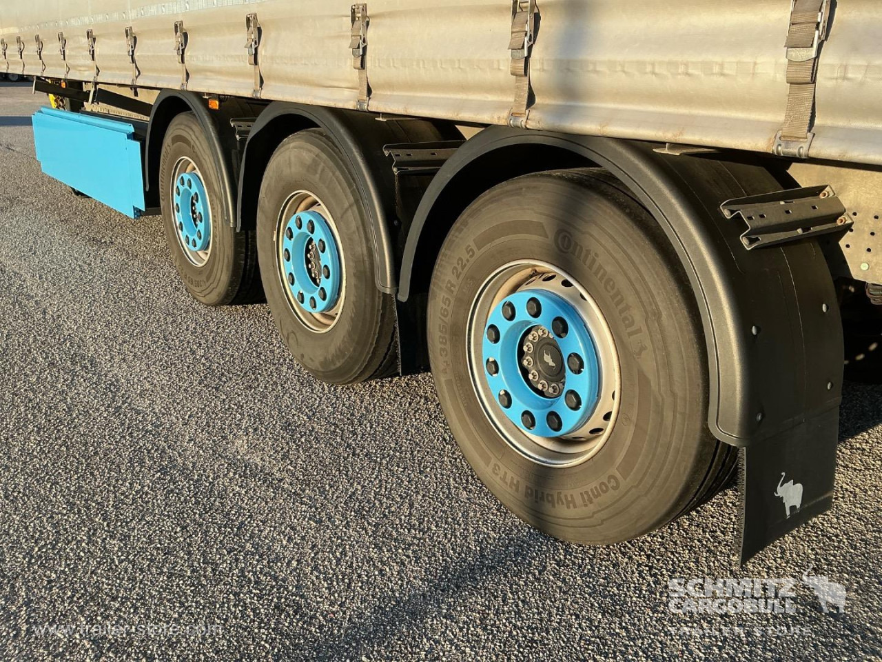 SCHMITZ Curtainsider Standard - Тентованный полуприцеп: фото 3 SCHMITZ Curtainsider Standard - Тентованный полуприцеп: фото 3