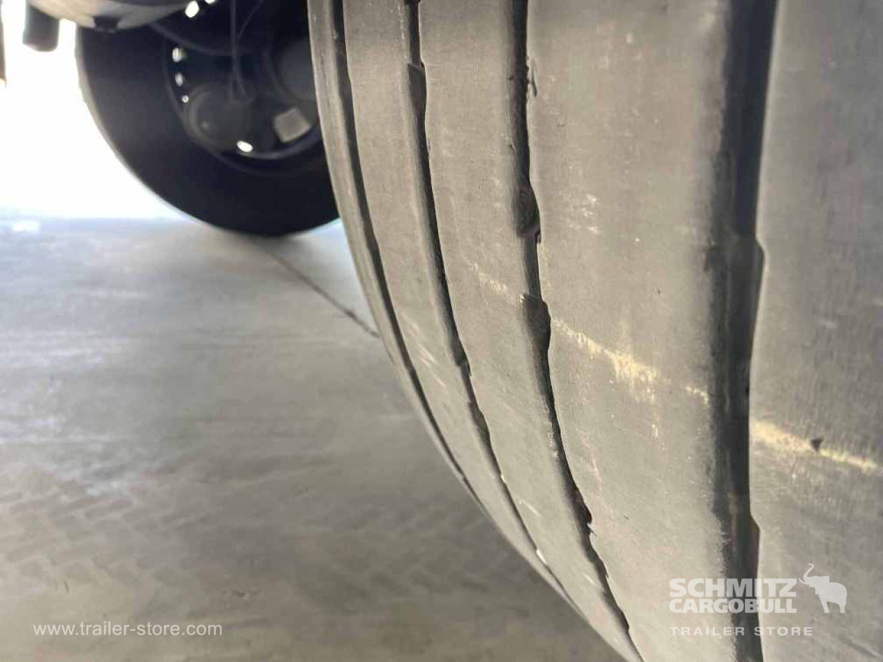 SCHMITZ Semiremolque Frigo Standard - Изотермический полуприцеп: фото 2 SCHMITZ Semiremolque Frigo Standard - Изотермический полуприцеп: фото 2