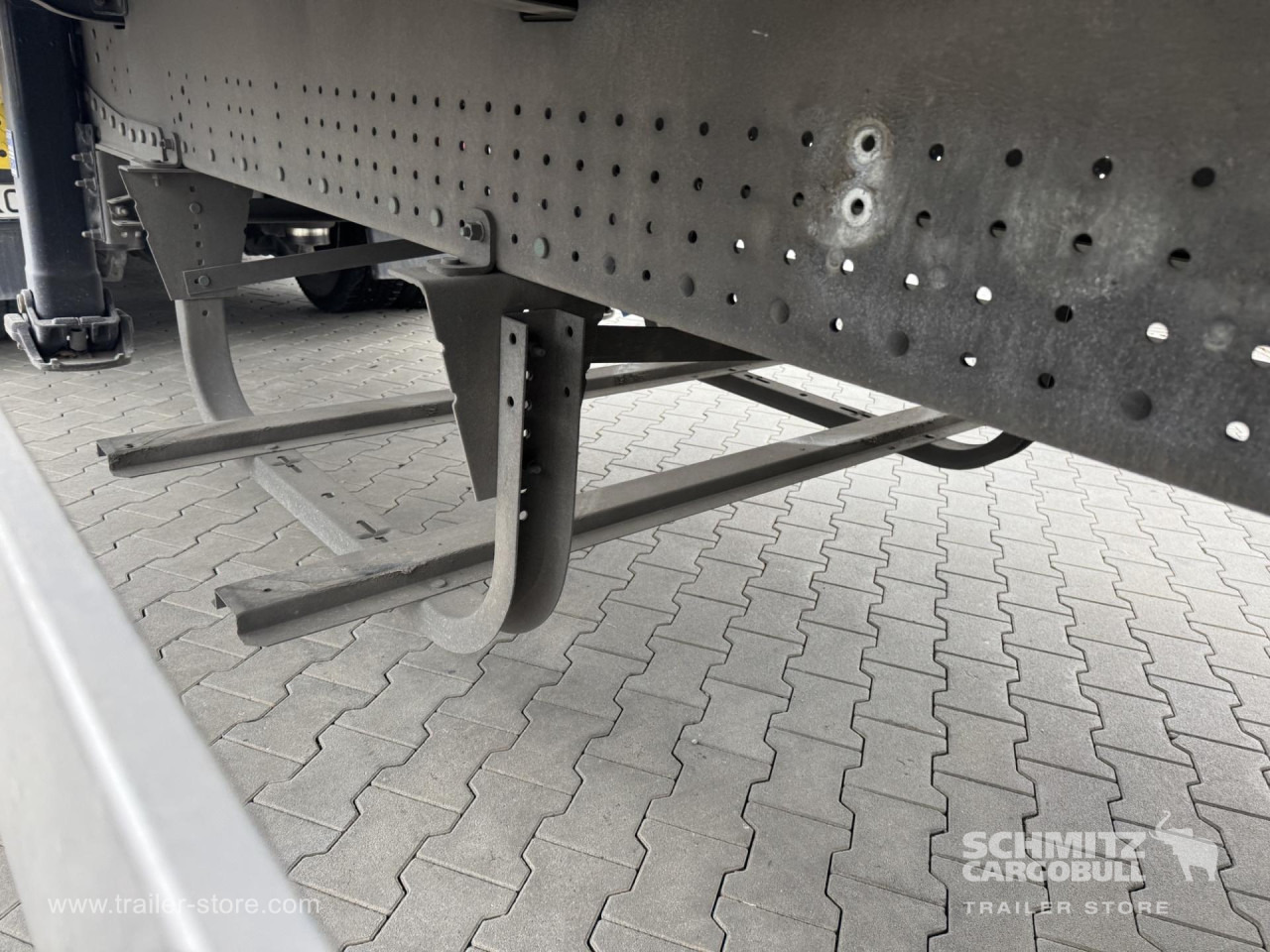 SCHMITZ Curtainsider Standard - Тентованный полуприцеп: фото 2 SCHMITZ Curtainsider Standard - Тентованный полуприцеп: фото 2