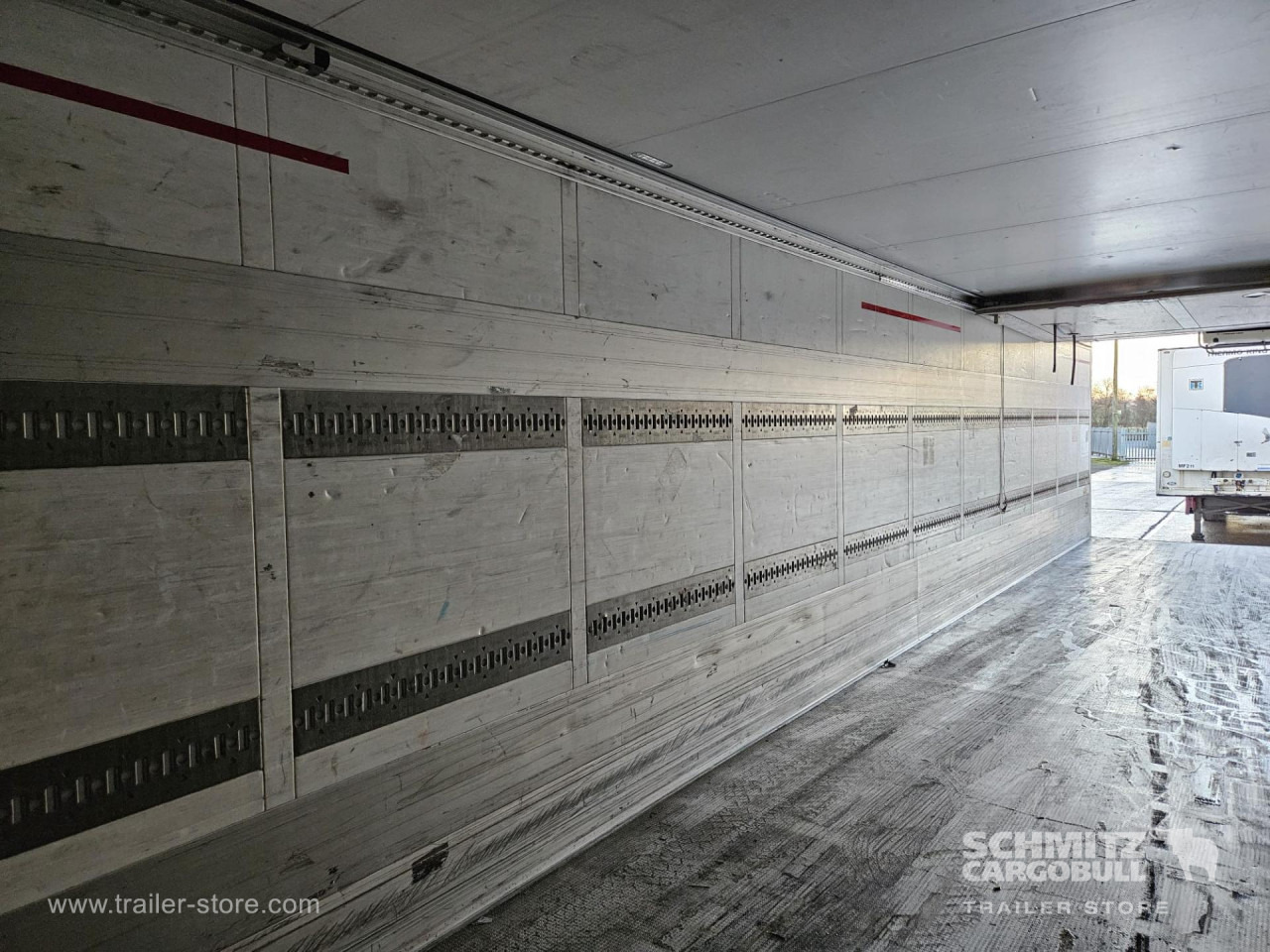 SCHMITZ Reefer Multitemp - Изотермический полуприцеп: фото 4 SCHMITZ Reefer Multitemp - Изотермический полуприцеп: фото 4