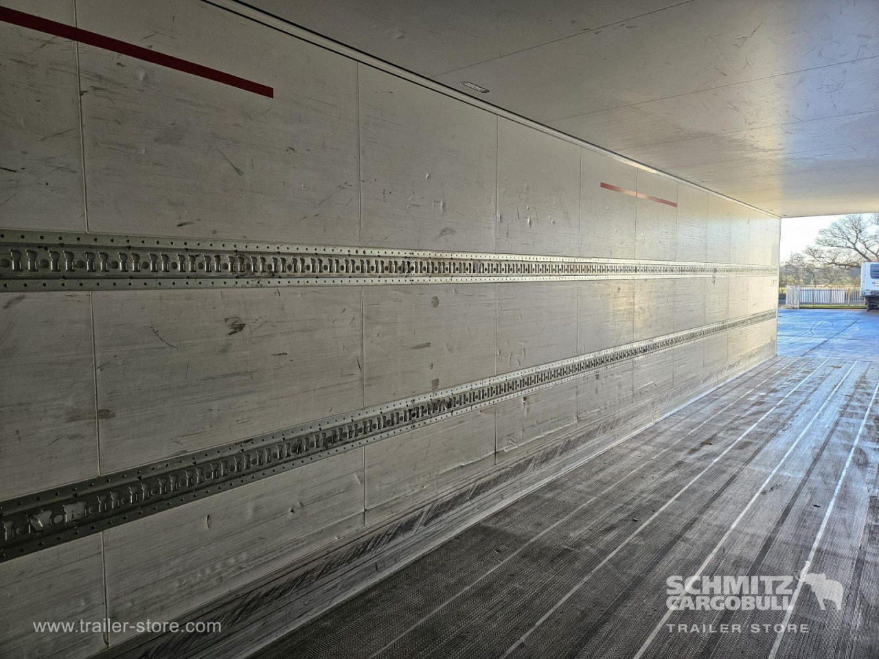 SCHMITZ Reefer Standard - Изотермический полуприцеп: фото 4 SCHMITZ Reefer Standard - Изотермический полуприцеп: фото 4
