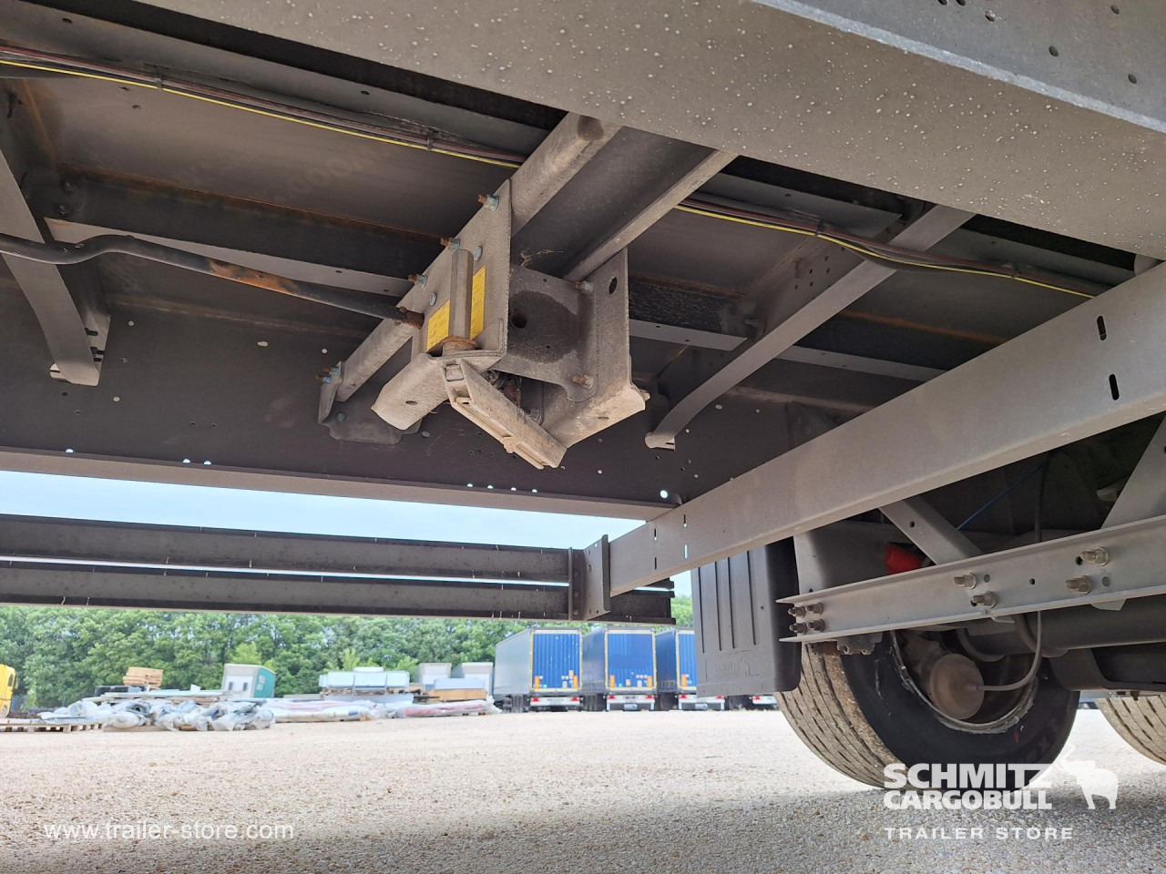 SCHMITZ Curtainsider Mega - Тентованный полуприцеп: фото 4 SCHMITZ Curtainsider Mega - Тентованный полуприцеп: фото 4