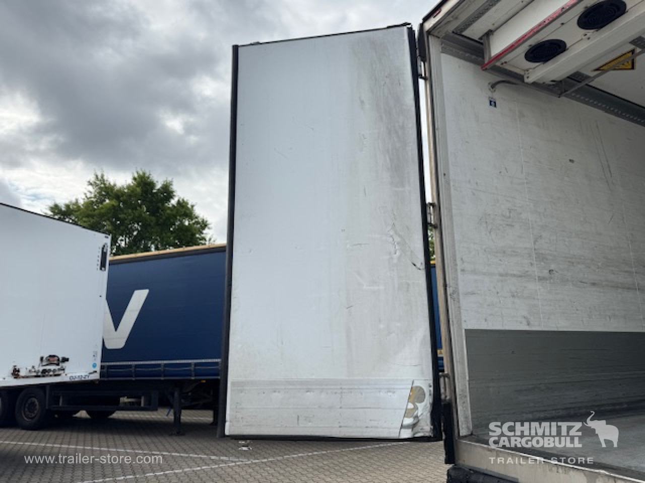 SCHMITZ Oplegger Vries Standard Taillift - Изотермический полуприцеп: фото 2 SCHMITZ Oplegger Vries Standard Taillift - Изотермический полуприцеп: фото 2