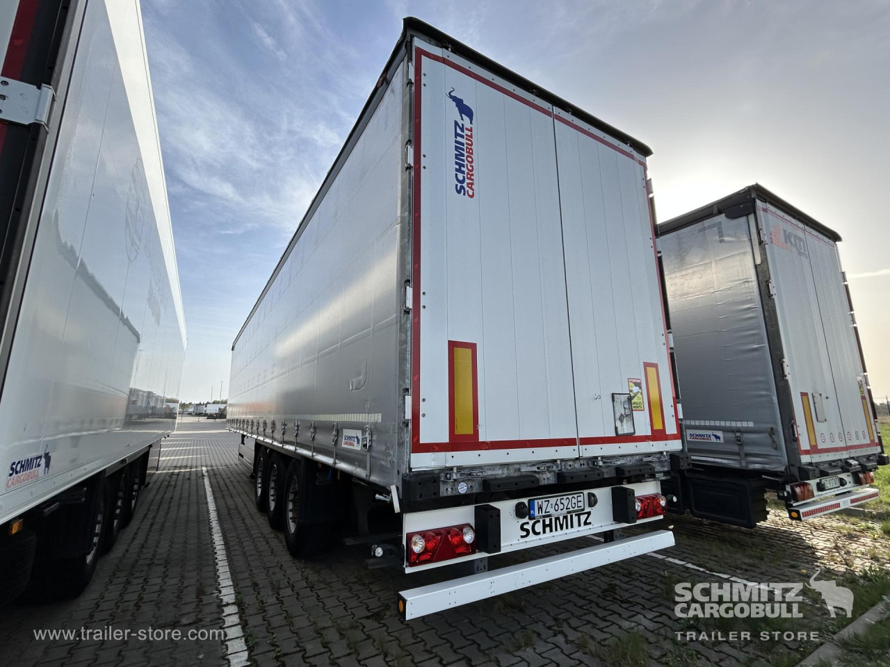 SCHMITZ Curtainsider Standard - Тентованный полуприцеп: фото 2 SCHMITZ Curtainsider Standard - Тентованный полуприцеп: фото 2