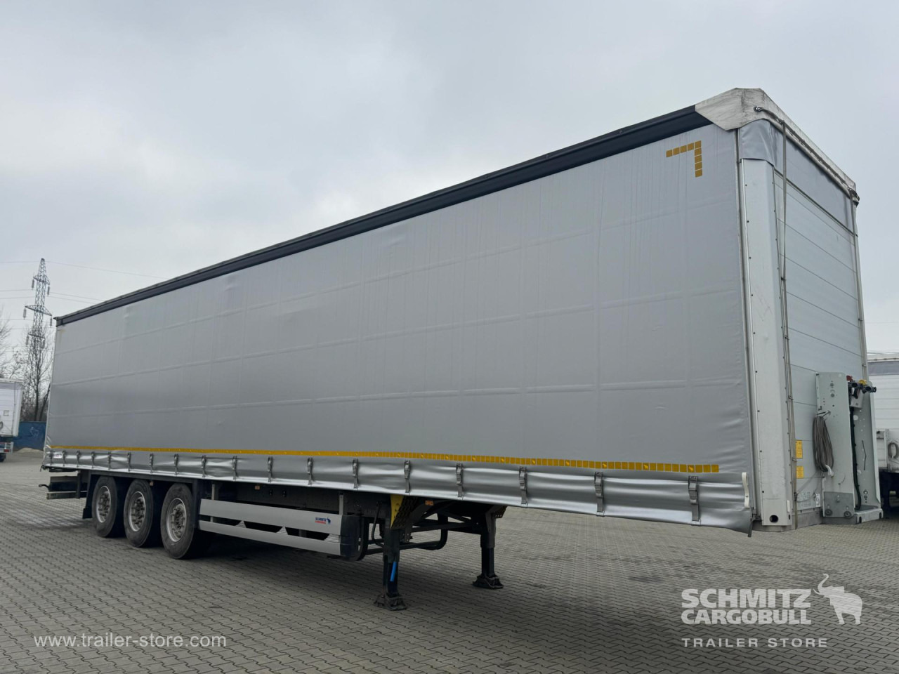 SCHMITZ Curtainsider Standard - Тентованный полуприцеп: фото 1 SCHMITZ Curtainsider Standard - Тентованный полуприцеп: фото 1