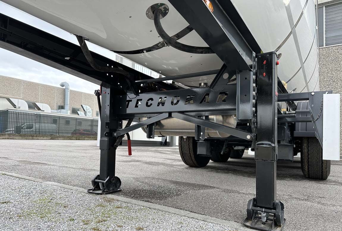 Новый Полуприцеп-цистерна для транспортировки пищевых продуктов Bata CISTERNA SUPER LIGHT NUOVA: фото 12 Новый Полуприцеп-цистерна для транспортировки пищевых продуктов Bata CISTERNA SUPER LIGHT NUOVA: фото 12