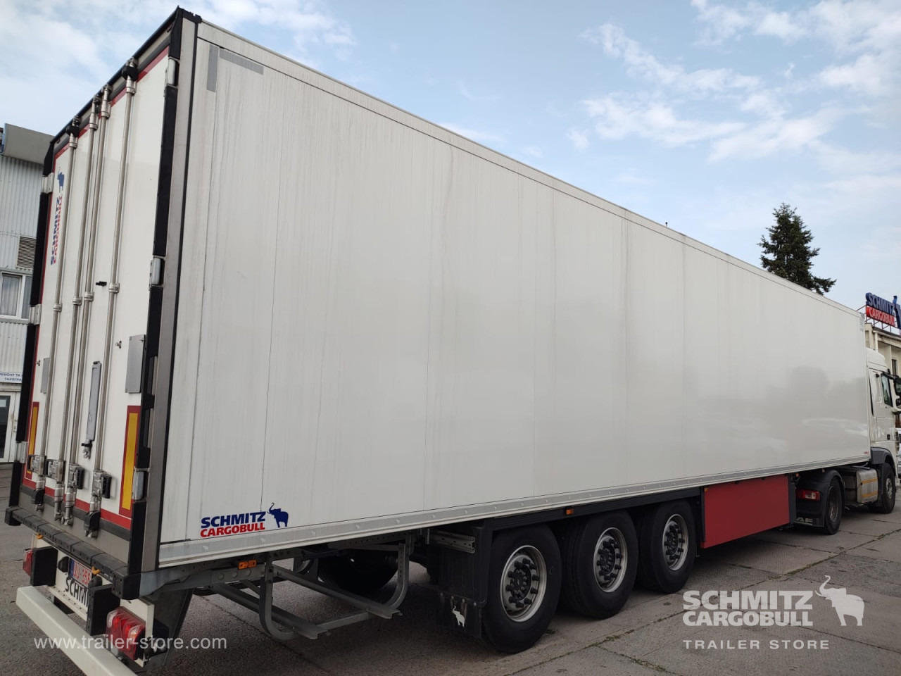 SCHMITZ Напівпричіп Стандартний - Изотермический полуприцеп: фото 1 SCHMITZ Напівпричіп Стандартний - Изотермический полуприцеп: фото 1