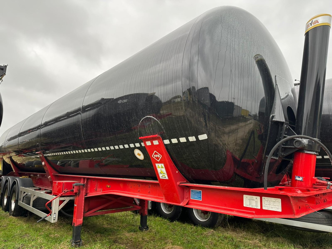 FELDBINDER KIP 66.3 Silo tank / 66 m3 / 2022 / 20 units - Полуприцеп цистерна для сыпучих грузов: фото 3 FELDBINDER KIP 66.3 Silo tank / 66 m3 / 2022 / 20 units - Полуприцеп цистерна для сыпучих грузов: фото 3