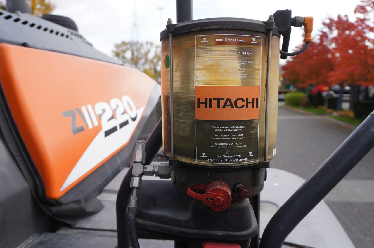 Колёсный погрузчик HITACHI ZW220 articulated loader / 2 buckets: фото 22 Колёсный погрузчик HITACHI ZW220 articulated loader / 2 buckets: фото 22