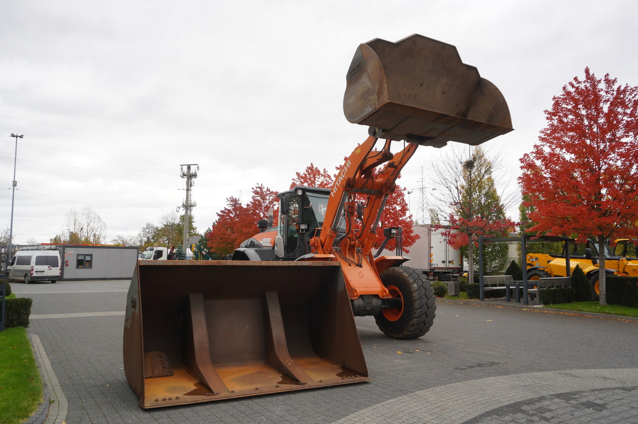 Колёсный погрузчик HITACHI ZW220 articulated loader / 2 buckets: фото 12 Колёсный погрузчик HITACHI ZW220 articulated loader / 2 buckets: фото 12