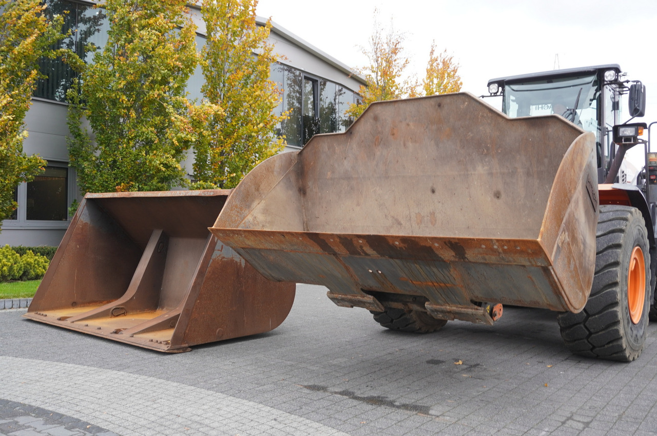 Колёсный погрузчик HITACHI ZW220 articulated loader / 2 buckets: фото 16 Колёсный погрузчик HITACHI ZW220 articulated loader / 2 buckets: фото 16