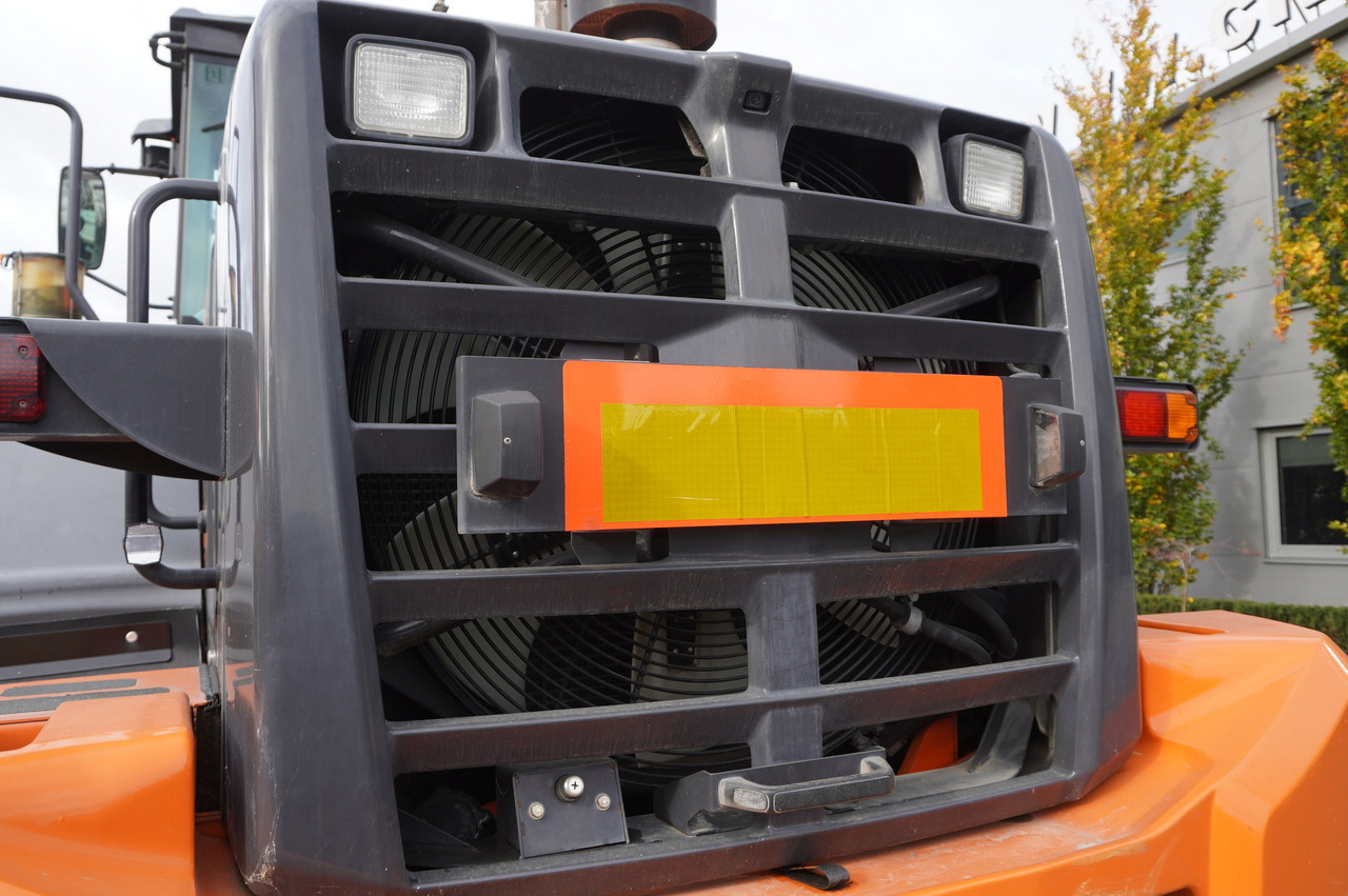 Колёсный погрузчик HITACHI ZW220 articulated loader / 2 buckets: фото 21 Колёсный погрузчик HITACHI ZW220 articulated loader / 2 buckets: фото 21