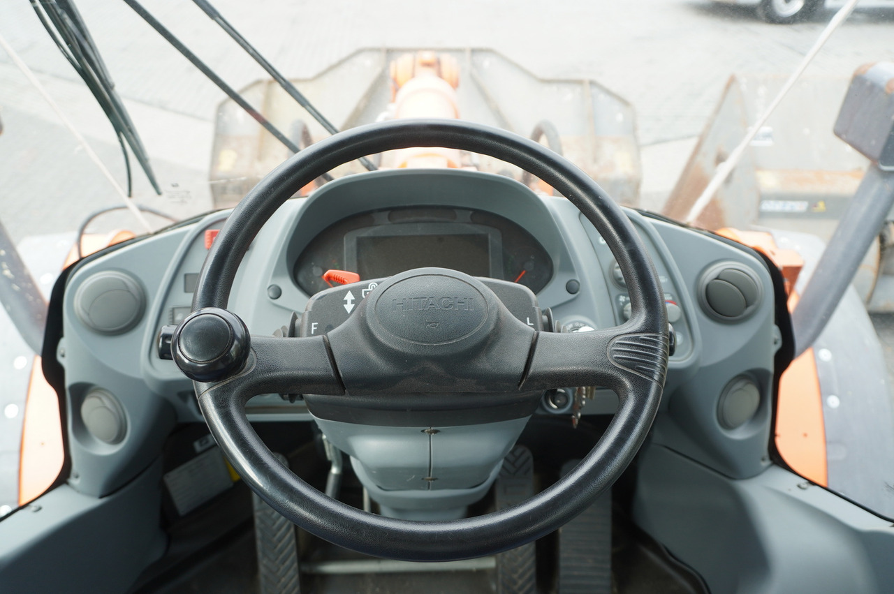 Колёсный погрузчик HITACHI ZW220 articulated loader / 2 buckets: фото 25 Колёсный погрузчик HITACHI ZW220 articulated loader / 2 buckets: фото 25