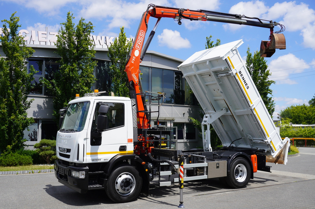IVECO Eurocargo 160E22 EEV Dump truck / Bortmatic / Crane FASSI F95A.0.22 - Автоманипулятор: фото 1 IVECO Eurocargo 160E22 EEV Dump truck / Bortmatic / Crane FASSI F95A.0.22 - Автоманипулятор: фото 1