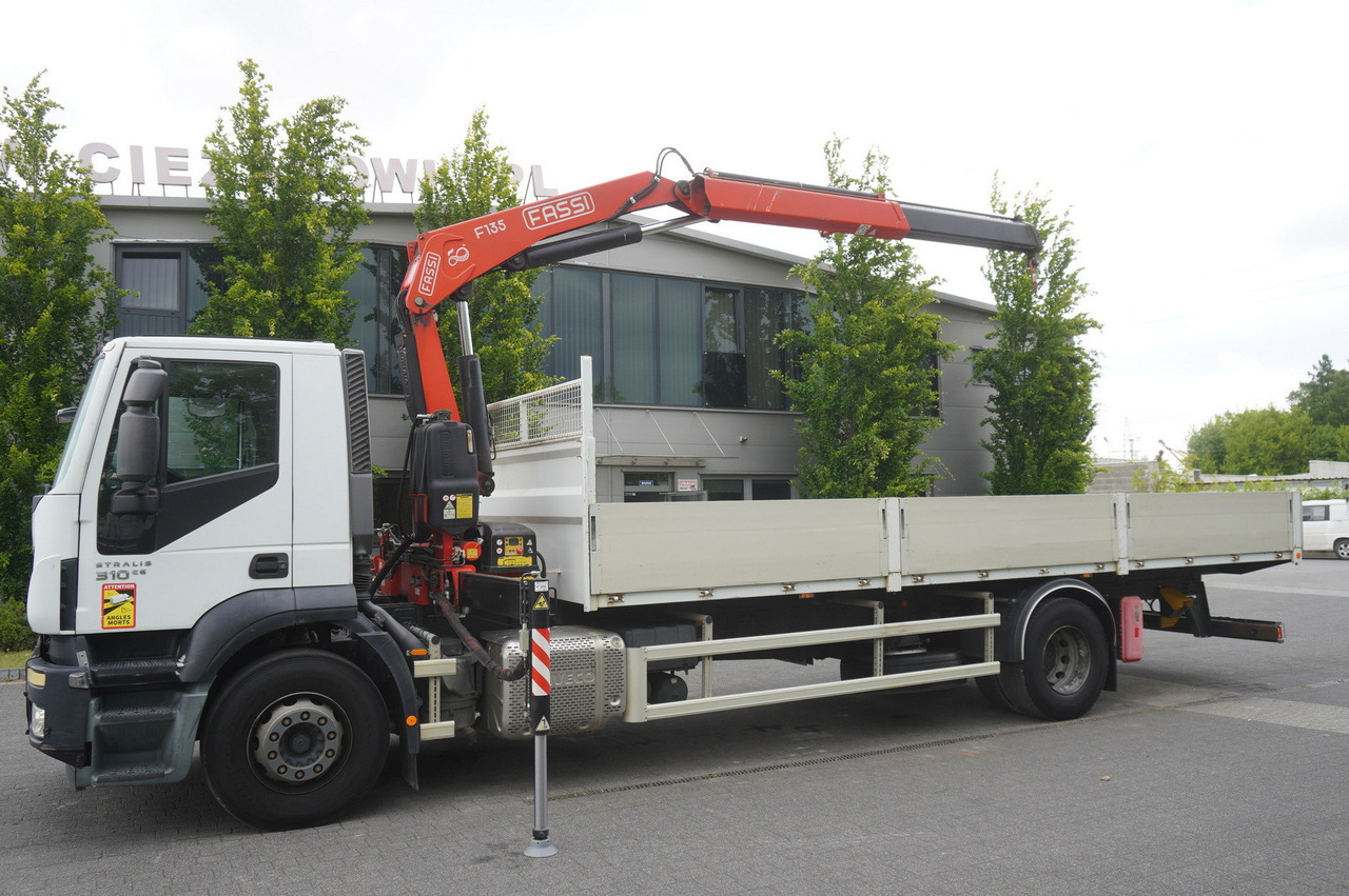 IVECO STRALIS 19.310 E6 / Flatbed 19 EPAL / FASSI F135 / 225 MTH! / 5.7 T - Грузовик бортовой/ Платформа, Автоманипулятор: фото 4 IVECO STRALIS 19.310 E6 / Flatbed 19 EPAL / FASSI F135 / 225 MTH! / 5.7 T - Грузовик бортовой/ Платформа, Автоманипулятор: фото 4