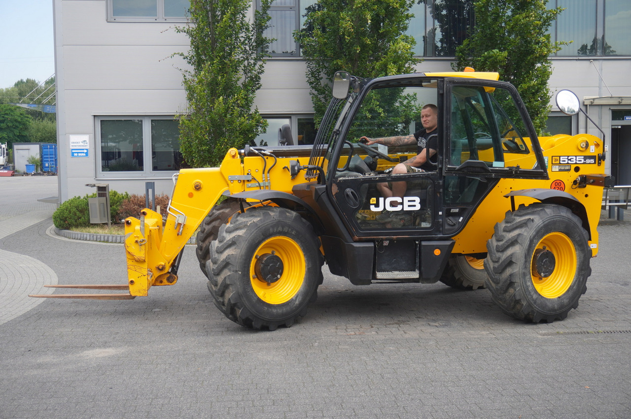 Телескопический фронтальный погрузчик JCB 535-95 / 3.5 T / range 9.5 m / joystick / 2021: фото 14