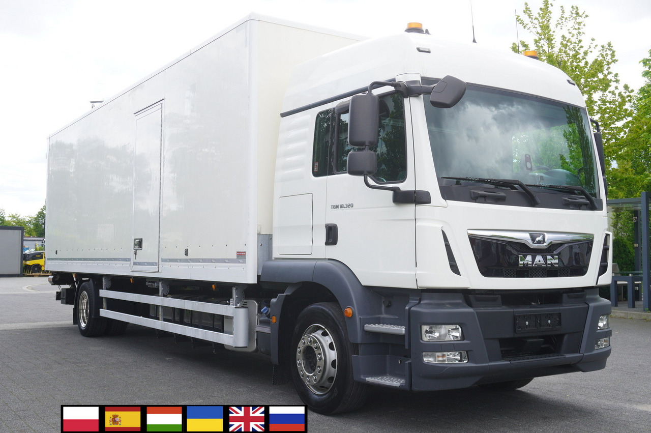 MAN TGM 18.320 / 21 EPAL box / 180 tho. km / Dhollandia 2500 kg / sleeping cab - Грузовик с закрытым кузовом: фото 1 MAN TGM 18.320 / 21 EPAL box / 180 tho. km / Dhollandia 2500 kg / sleeping cab - Грузовик с закрытым кузовом: фото 1