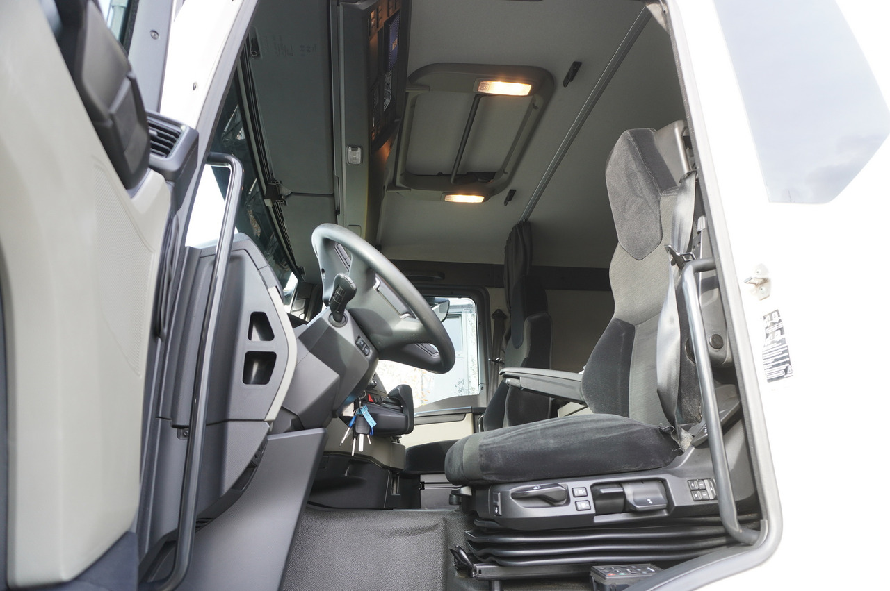 Грузовик-шасси MAN TGS 26.510 6x4/4 Hydrodrive / Steering axle / Retarder / Sleeper cab: фото 18