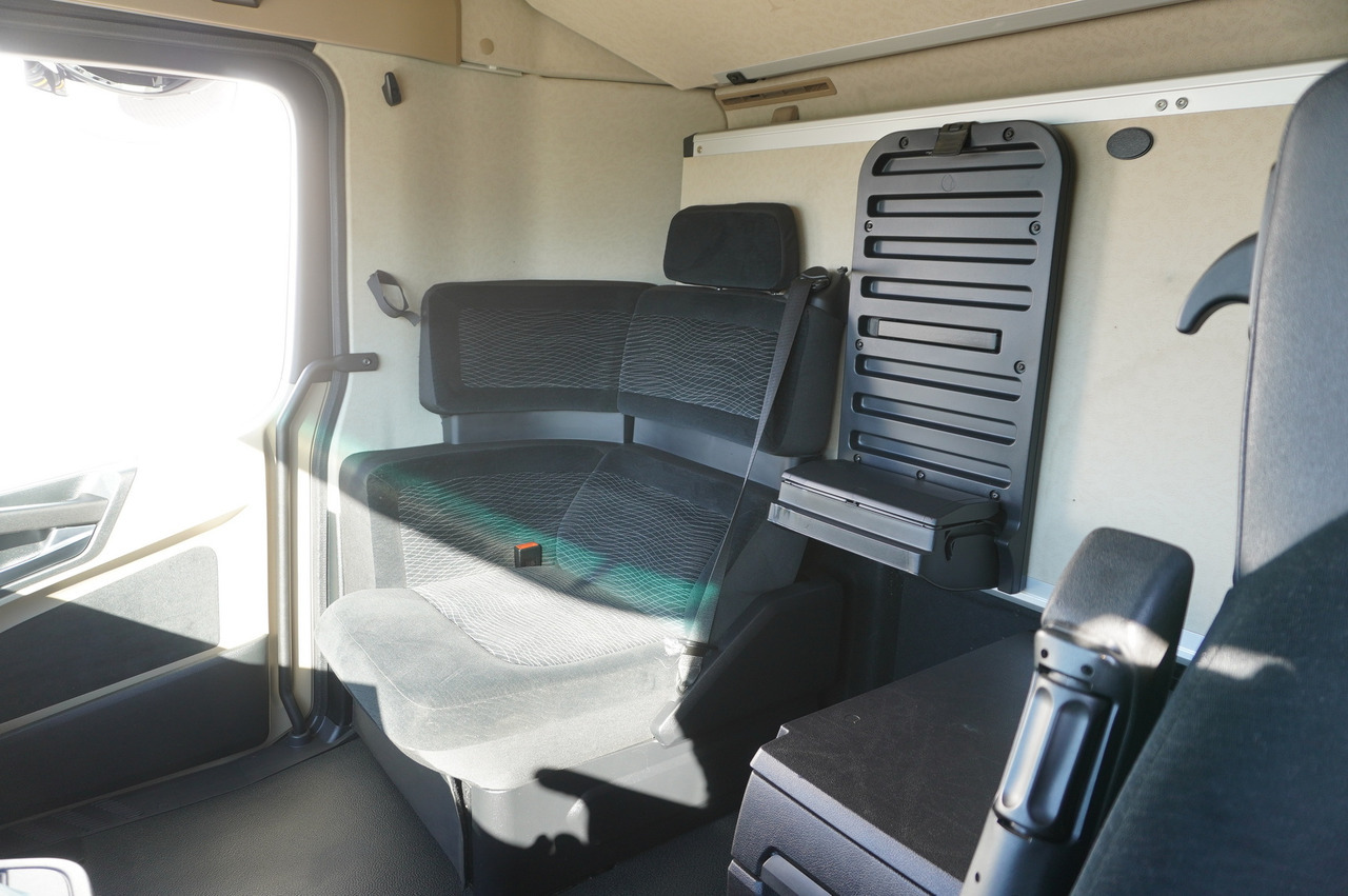 Автовоз MERCEDES-BENZ Actros 1840 E6 4×2 / NEW Tow Truck platform 9.25 m / Lounge cabin: фото 23