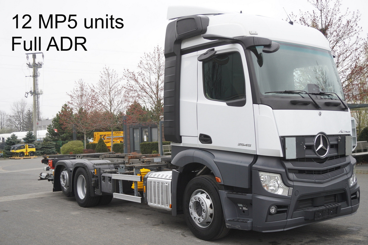 MERCEDES-BENZ Actros 2545 6×2 MP5 / FULL ADR / several units - Грузовик-контейнеровоз/ Сменный кузов: фото 1 MERCEDES-BENZ Actros 2545 6×2 MP5 / FULL ADR / several units - Грузовик-контейнеровоз/ Сменный кузов: фото 1