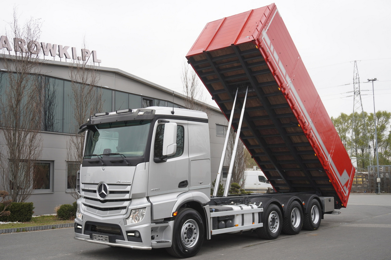 MERCEDES-BENZ Actros 3563 8x4 / Tipper for grain 20 t load capacity - Самосвал: фото 1 MERCEDES-BENZ Actros 3563 8x4 / Tipper for grain 20 t load capacity - Самосвал: фото 1