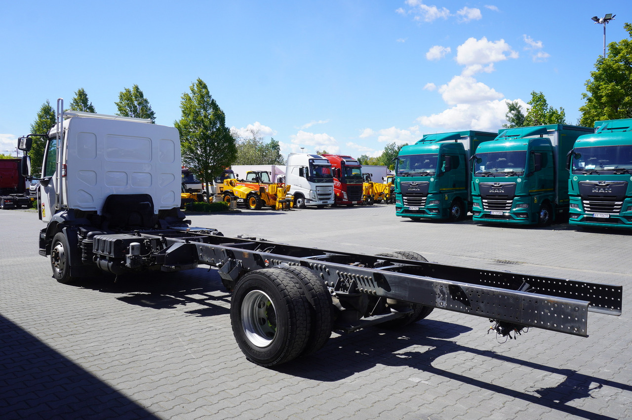 RENAULT D16 / frame 7.3 m / Differential lock / 3 units - Грузовик-шасси: фото 4 RENAULT D16 / frame 7.3 m / Differential lock / 3 units - Грузовик-шасси: фото 4