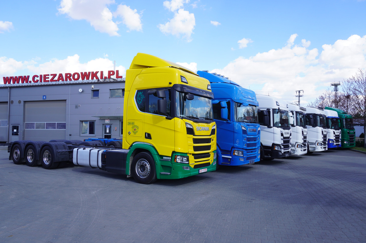 SCANIA R650 V8 / 650 HP/ frame 8.8 m / steered 4th axis / 20 units - Грузовик-шасси: фото 1 SCANIA R650 V8 / 650 HP/ frame 8.8 m / steered 4th axis / 20 units - Грузовик-шасси: фото 1