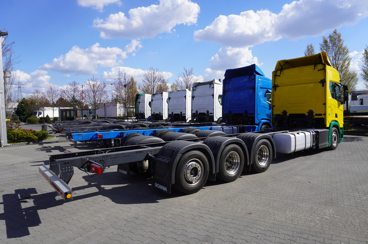 SCANIA R650 V8 / 650 HP/ frame 8.8 m / steered 4th axis / 20 units - Грузовик-шасси: фото 2 SCANIA R650 V8 / 650 HP/ frame 8.8 m / steered 4th axis / 20 units - Грузовик-шасси: фото 2