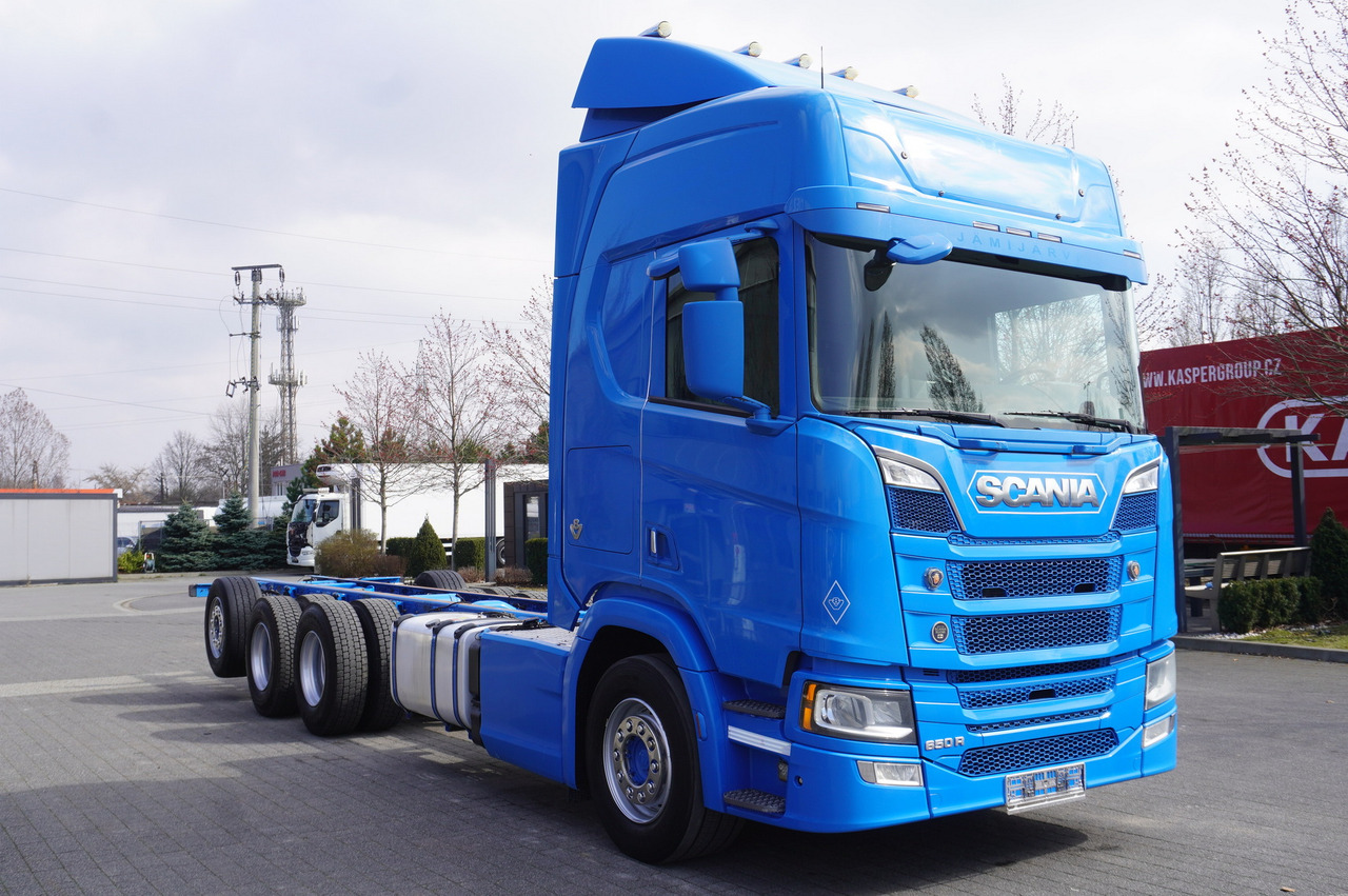SCANIA R650 V8 / 650 HP/ frame 8.8 m / steered 4th axle - Грузовик-шасси: фото 5 SCANIA R650 V8 / 650 HP/ frame 8.8 m / steered 4th axle - Грузовик-шасси: фото 5