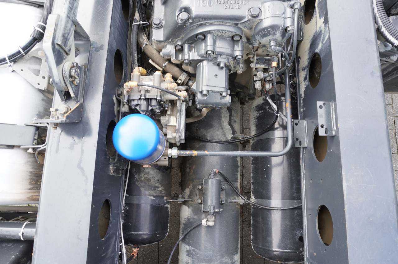 Карьерный самосвал TATRA Phoenix 8x8 Twin-Steer Quad/A dump truck / 30 tho. km: фото 22 Карьерный самосвал TATRA Phoenix 8x8 Twin-Steer Quad/A dump truck / 30 tho. km: фото 22