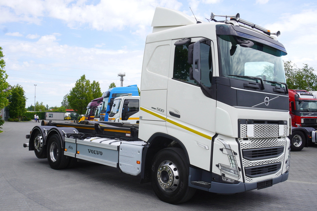 VOLVO FH 500 / VDL hooklift 21 tons / 2022 / steering 3d axle / 2 units - Крюковой мультилифт: фото 2 VOLVO FH 500 / VDL hooklift 21 tons / 2022 / steering 3d axle / 2 units - Крюковой мультилифт: фото 2